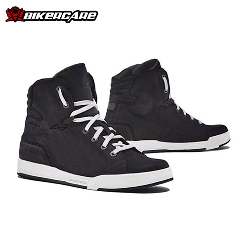 GIÀY MOTO CHỐNG NƯỚC FORMA SWIFT DRY - BLACK WHITE